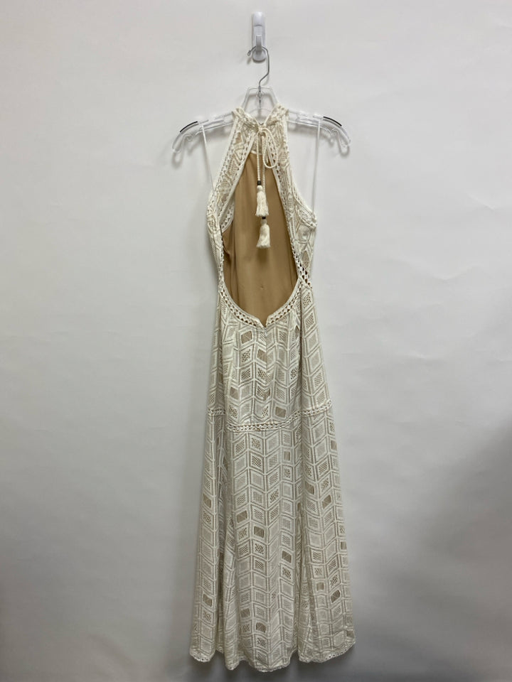VENUS Size 4 Cream Lace Maxi Ladies Dress