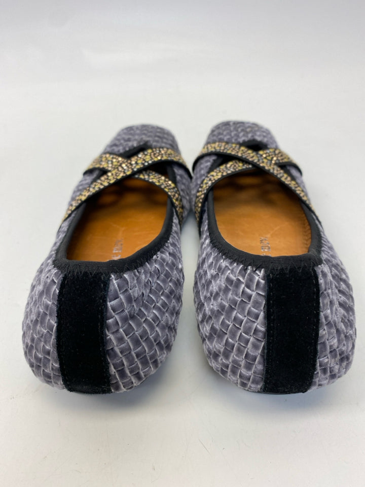 Bernie Mev  Size 38 Gray Beaded Flats