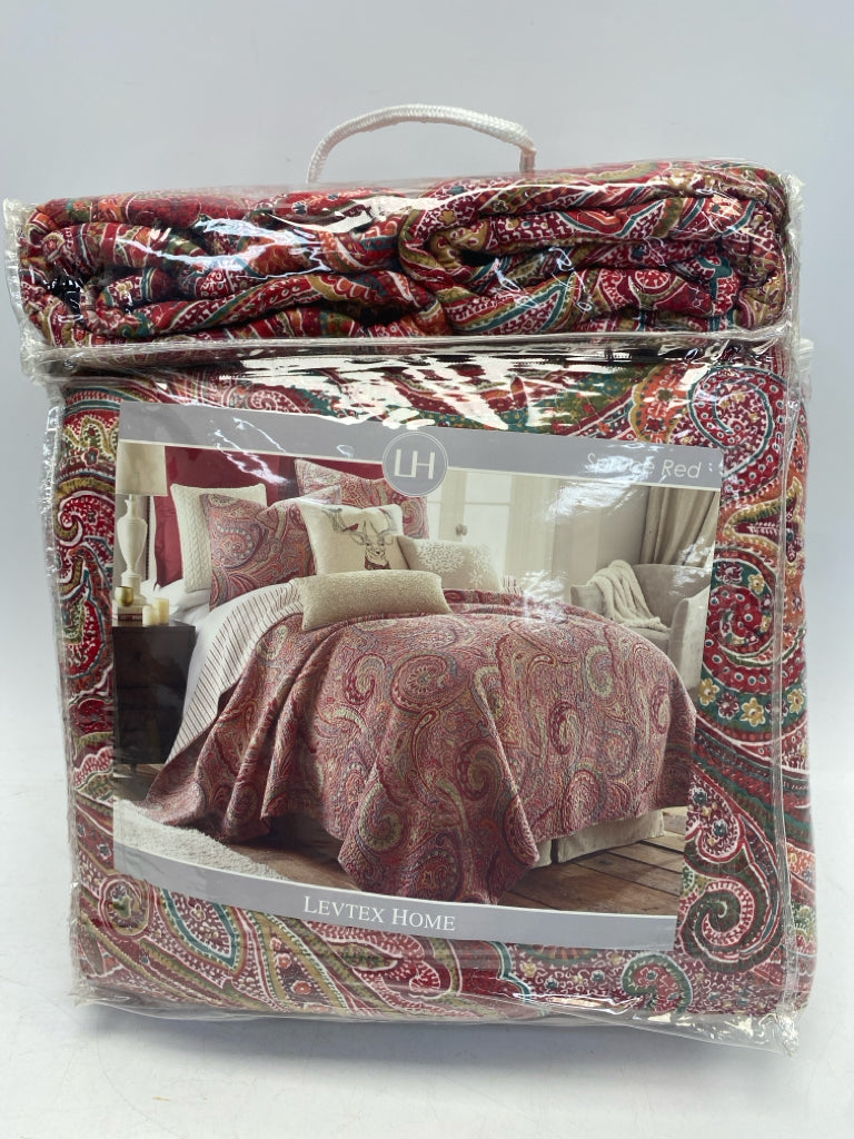 Red Tan/Green Paisley Coverlet