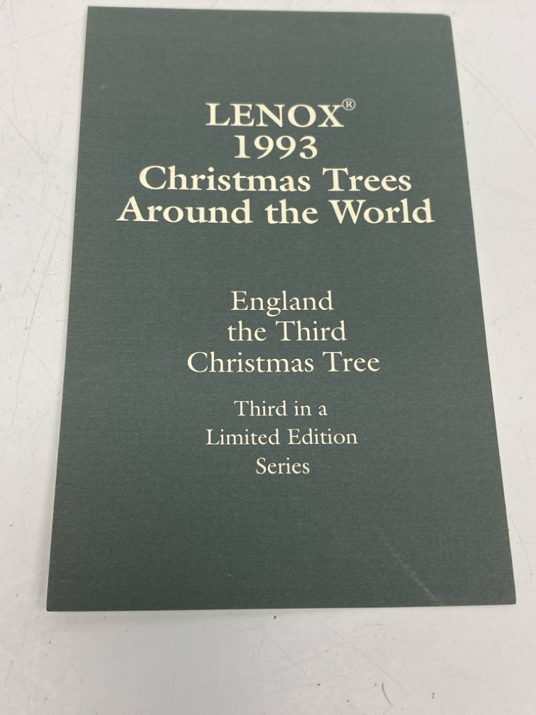 Lenox Cream Green/Multi Christmas Decorative Plate