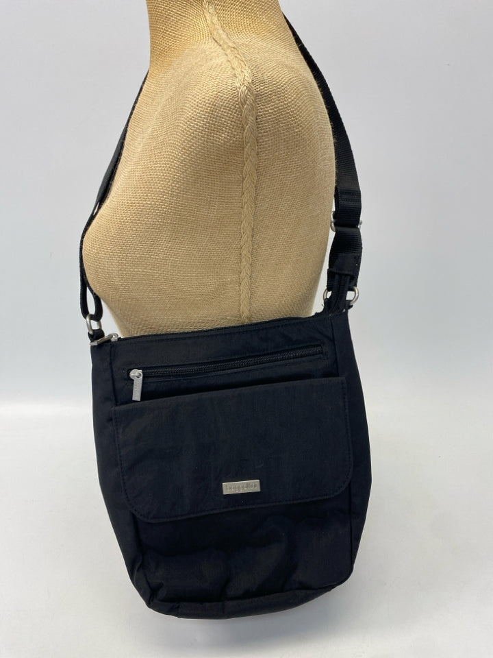 Baggallini Black Nylon Crossbody