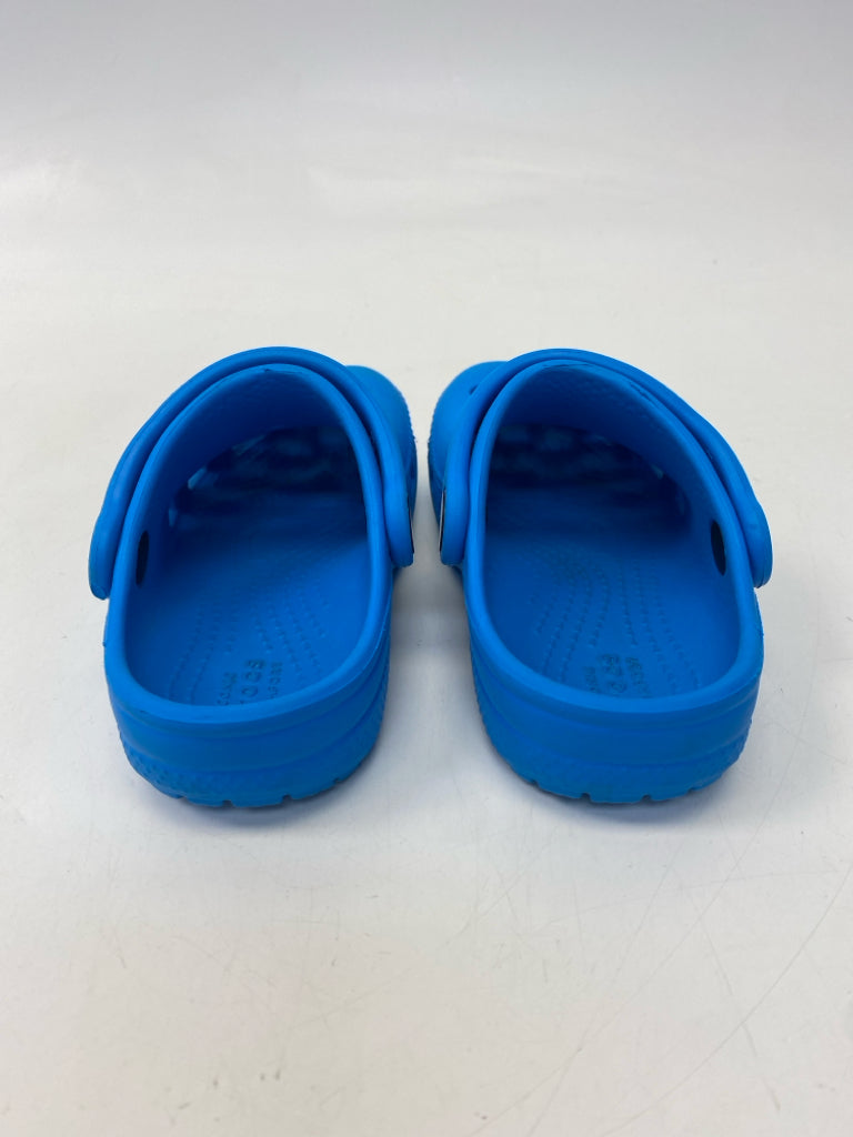 Crocs SIZE 8 Blue Girl&