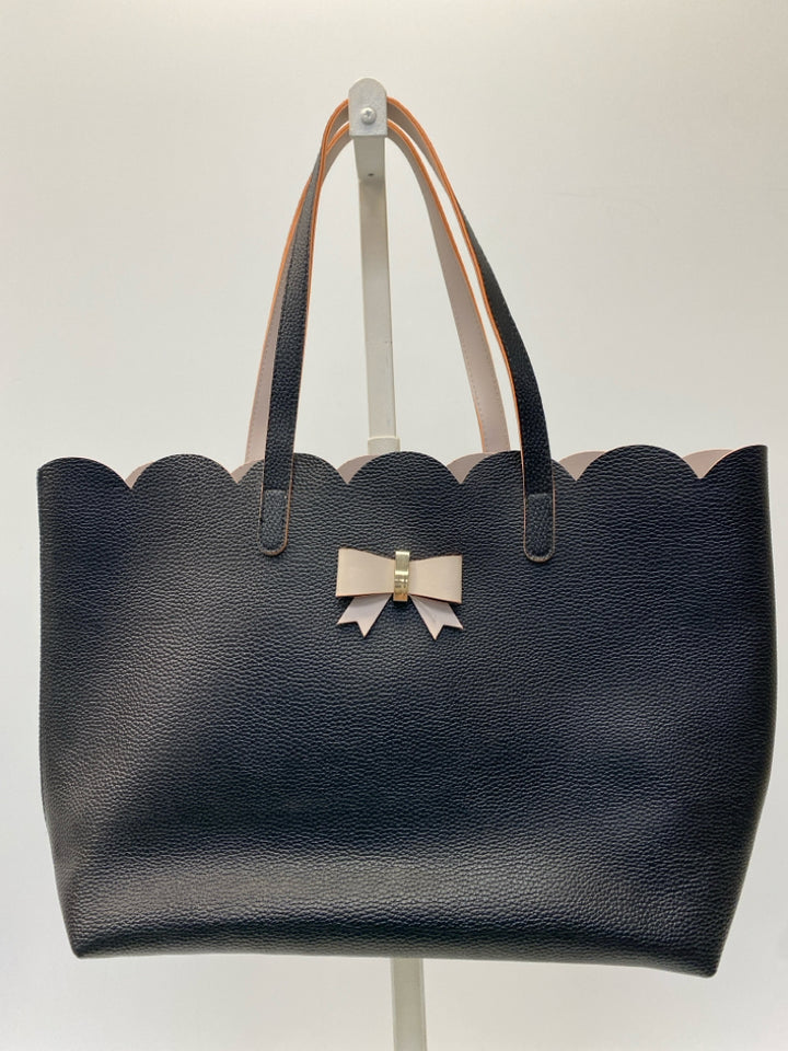 Black Cream Bow(s) Tote Bag