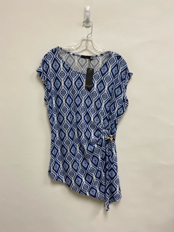NWT Size M Navy/Blue White Diamond Print Ladies Top