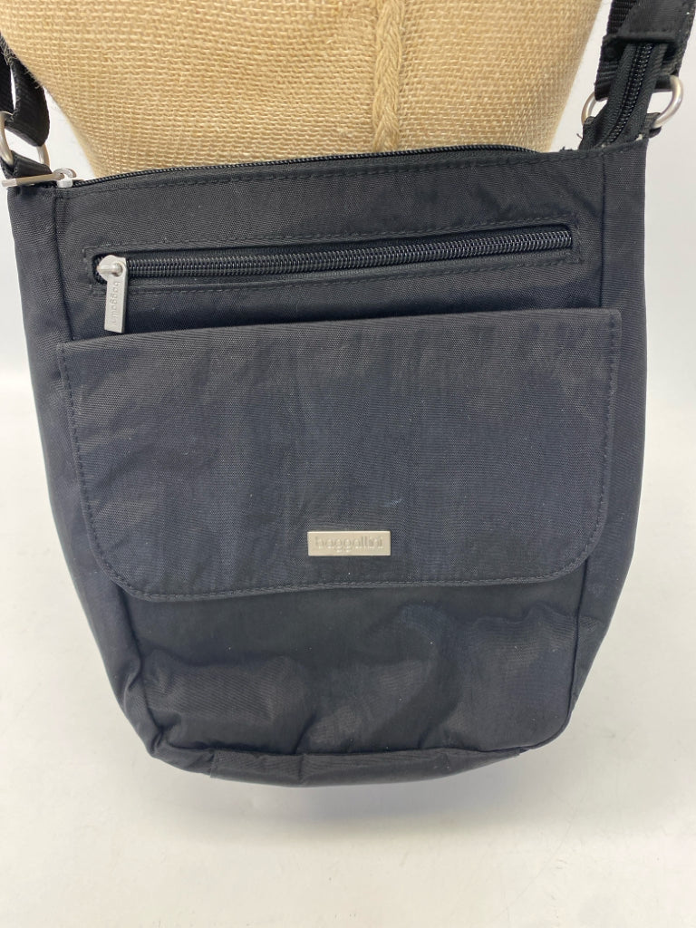 Baggallini Black Nylon Crossbody