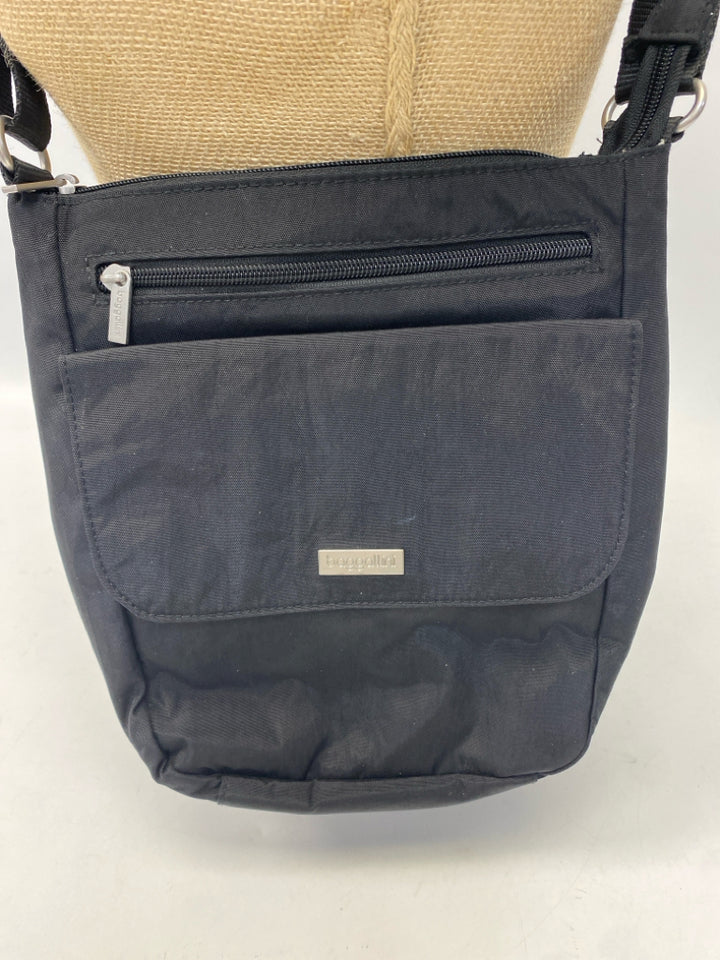 Baggallini Black Nylon Crossbody