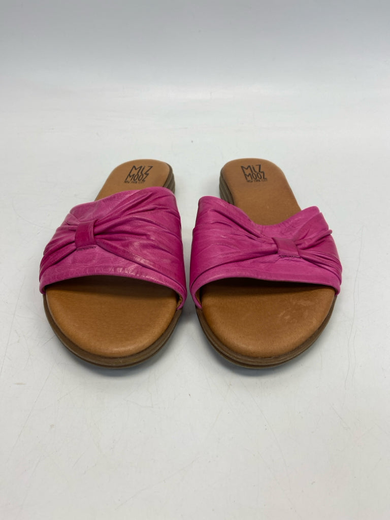 Size 39 Fuchsia Sandals