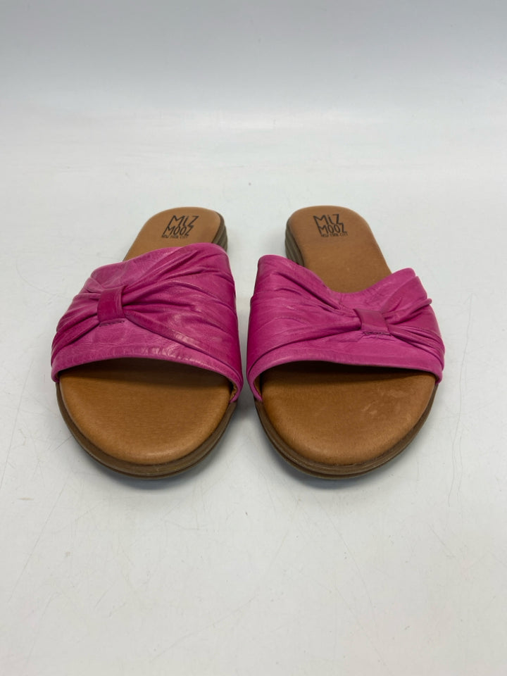 Size 39 Fuchsia Sandals