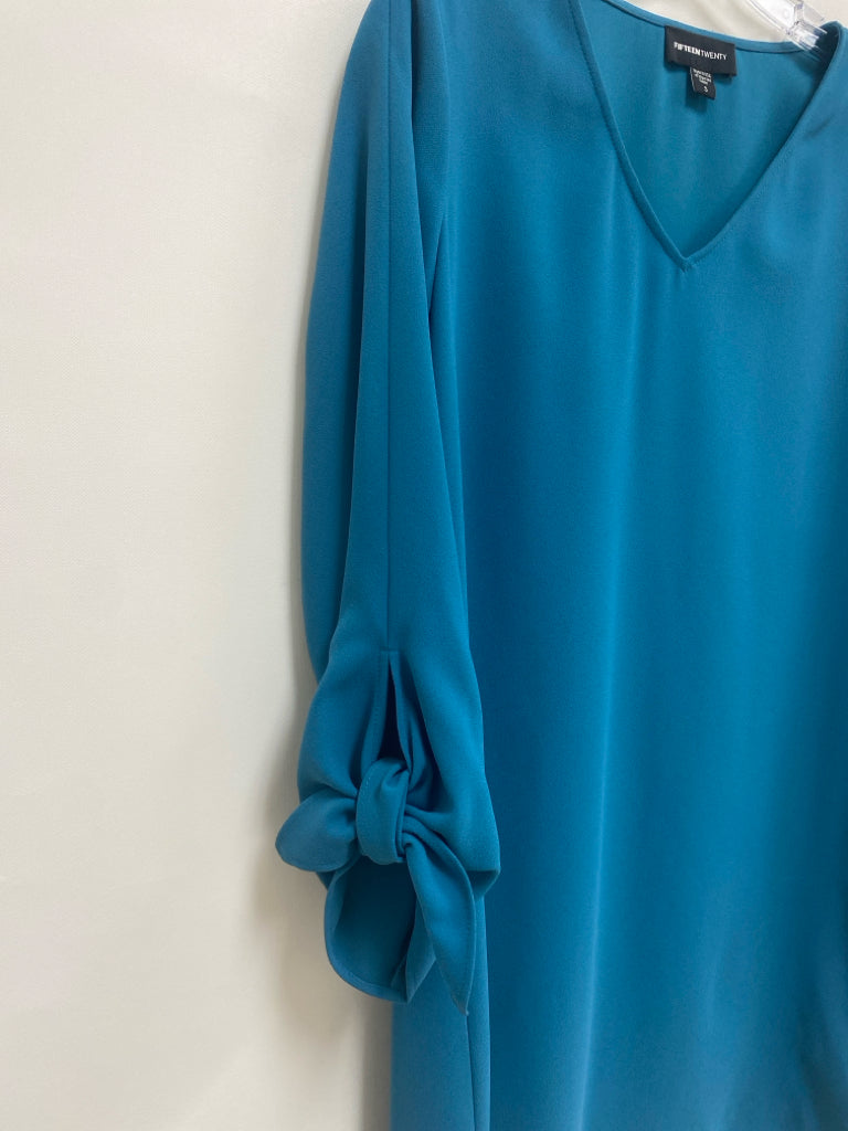 FIFTEEN TWENTY Size S Turquoise V Neck Ladies Dress
