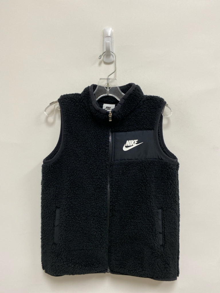 Nike SIZE 7 Black Sherpa Boy&