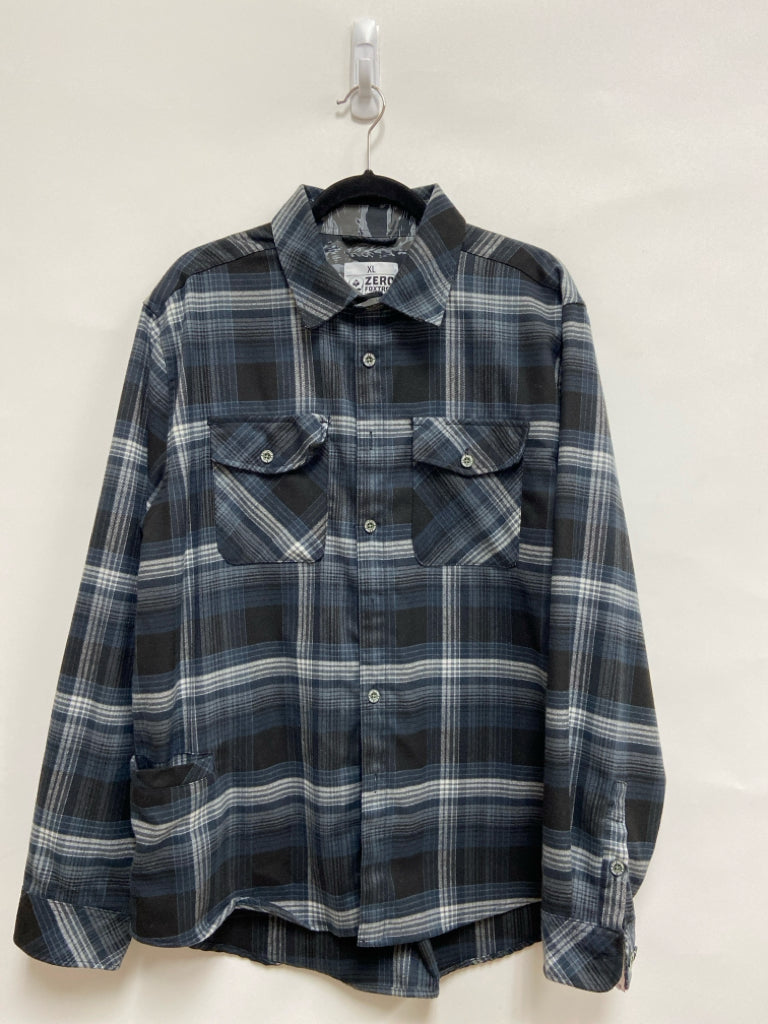 Size XL Black/White Navy/Gray Plaid Flannel Men&