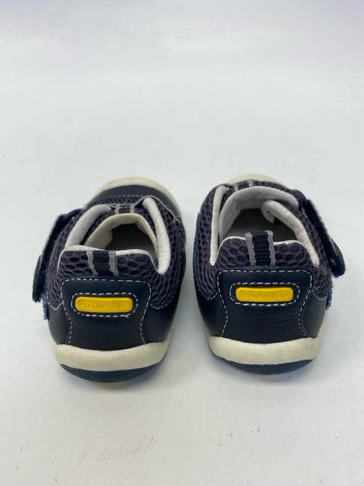 Stride Rite SIZE 3M Navy Boy&