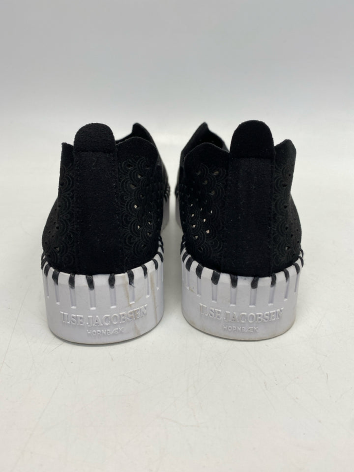 Ilse Jacobsen Hornbaek  Size 39 Black Fabric Sneakers