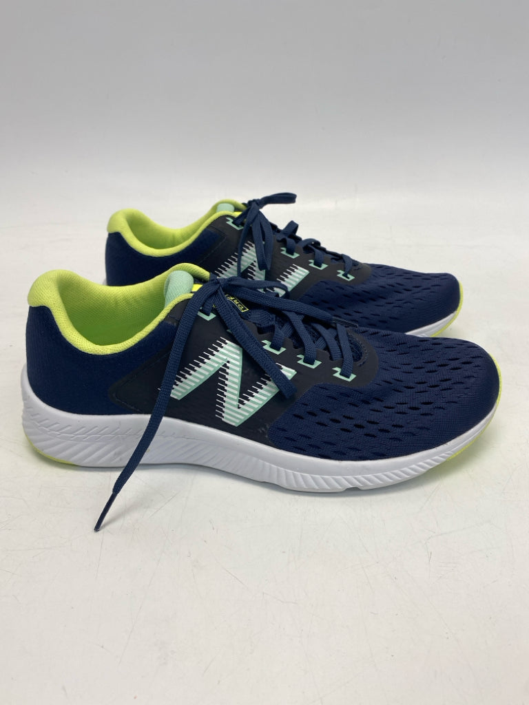 New Balance US Shoe Size 8.5 Navy Mint Green Lace-up Sneakers