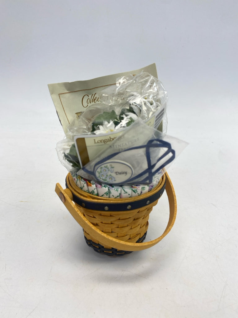 NWOT Longaberger 2007 Collector Club May Series Daisy Basket