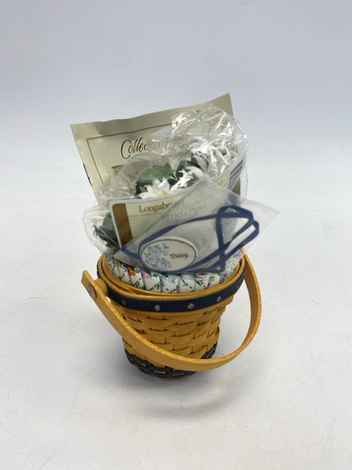 NWOT Longaberger 2007 Collector Club May Series Daisy Basket