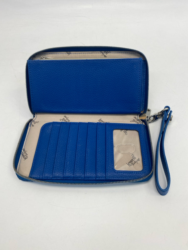 Thirty-One Blue Perforated Wristlet