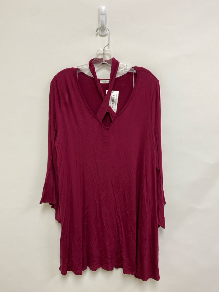 NWT  SIZE  1X Burgundy Tunic Plus Size Top
