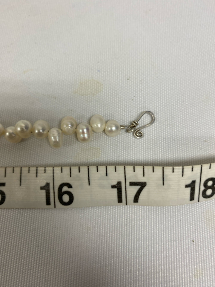 Pearl Teardrop Necklace