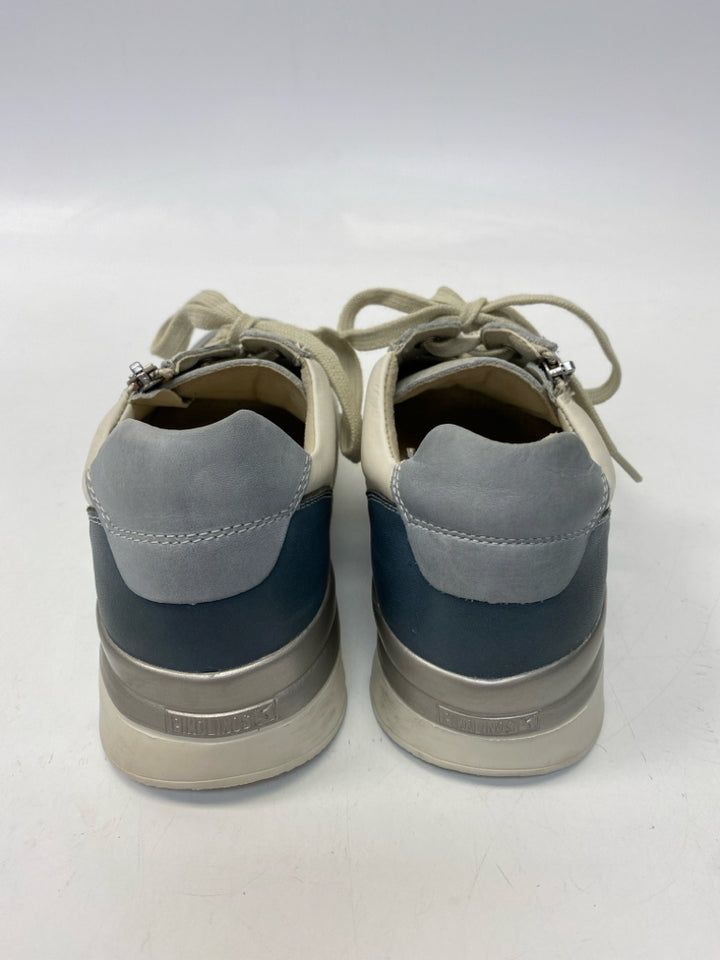Pikolinos  Size 40 Cream Pale Blue Sneakers