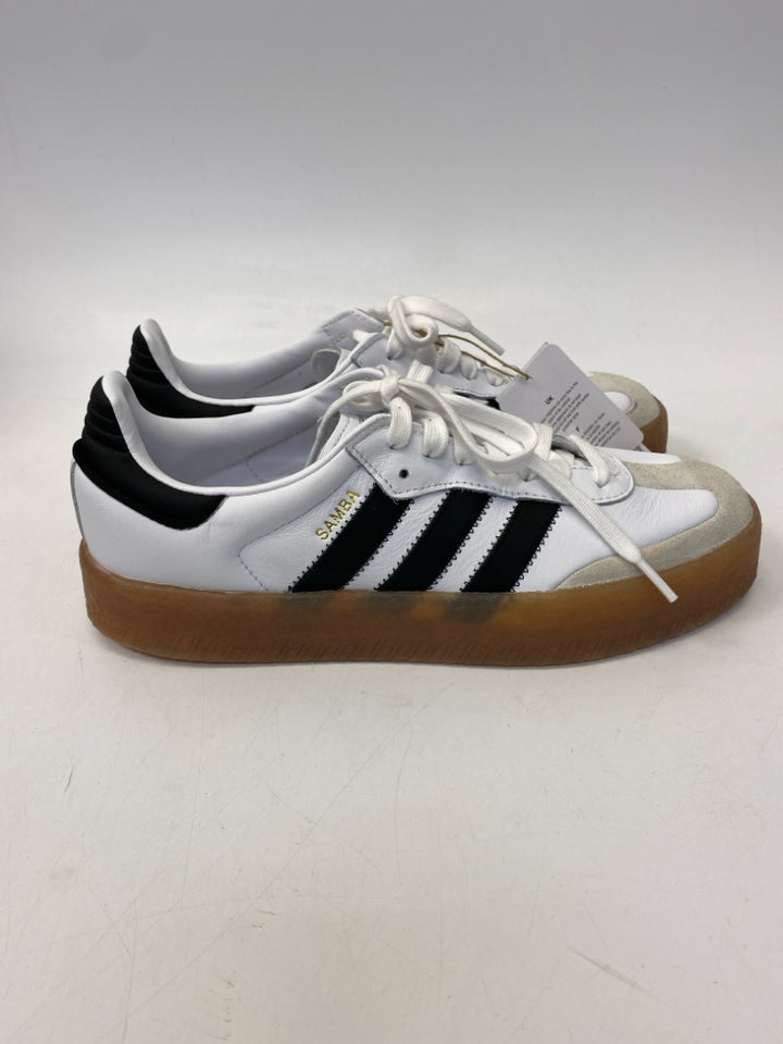 NWT Adidas  Size 8.5 White Black Lace-up Sneakers