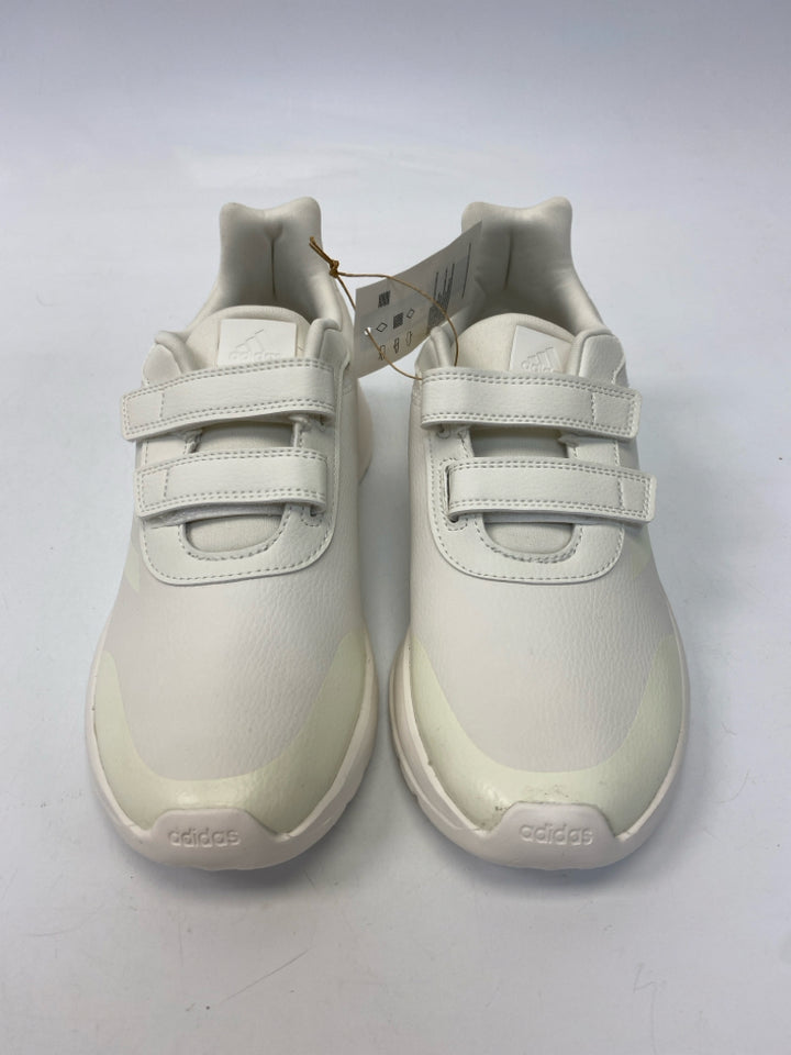 NWT Adidas Size 7 Cream Men&