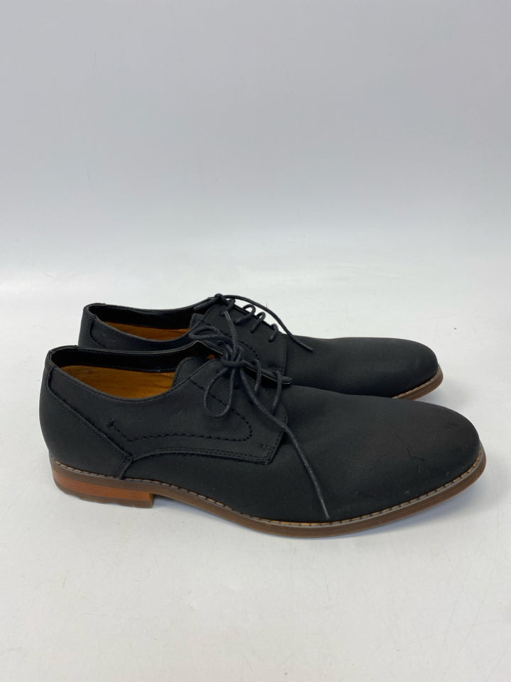 Size 10 Black Lace-Up Men&