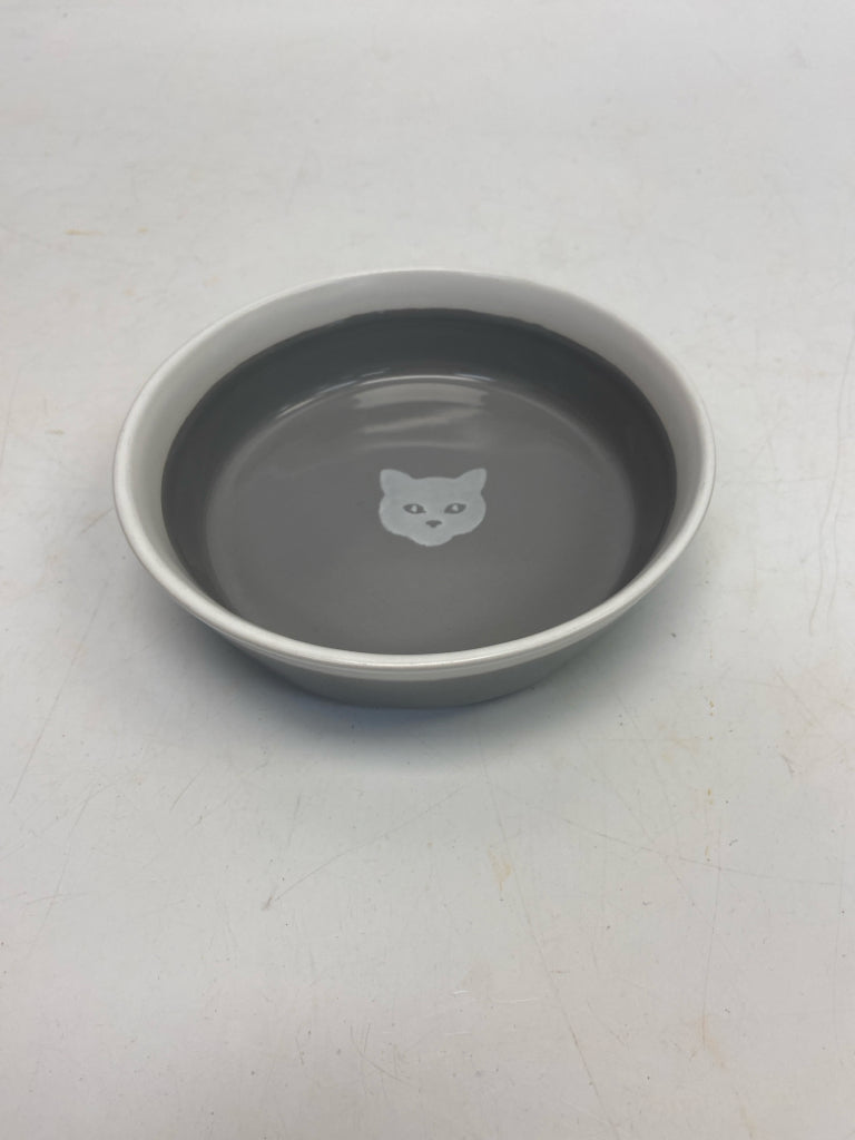 Gray White Trimmed Pet Bowl