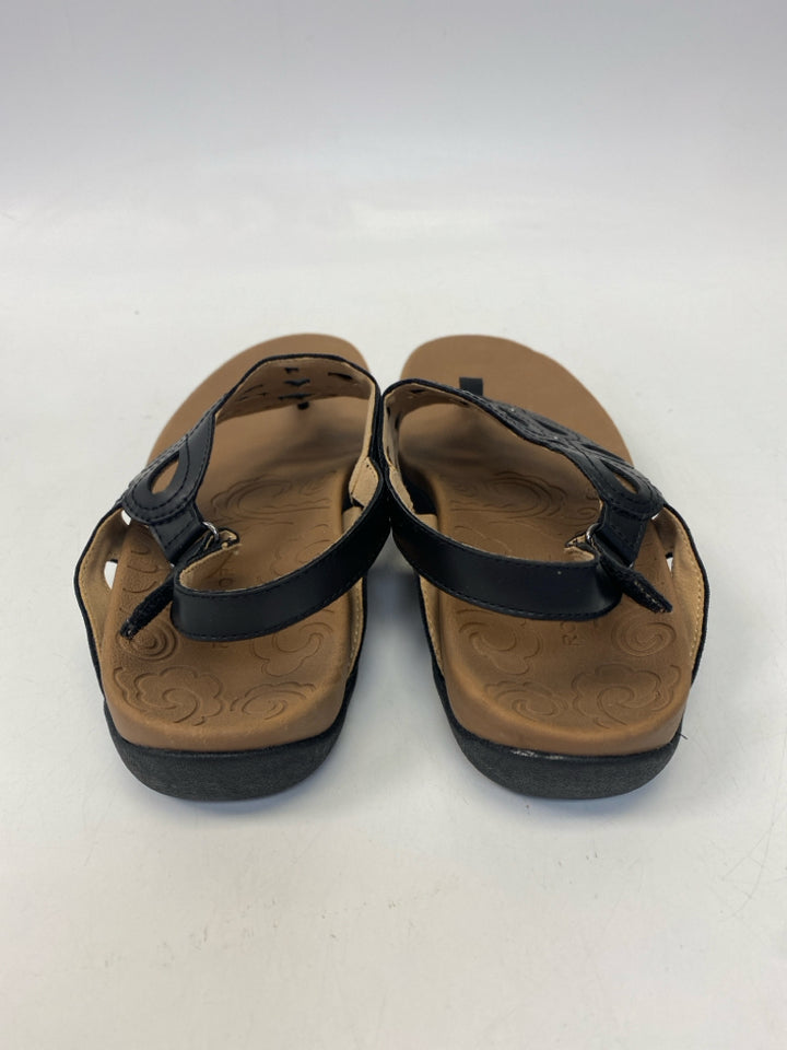 Rockport  Size 8 Black Cutout Sandals