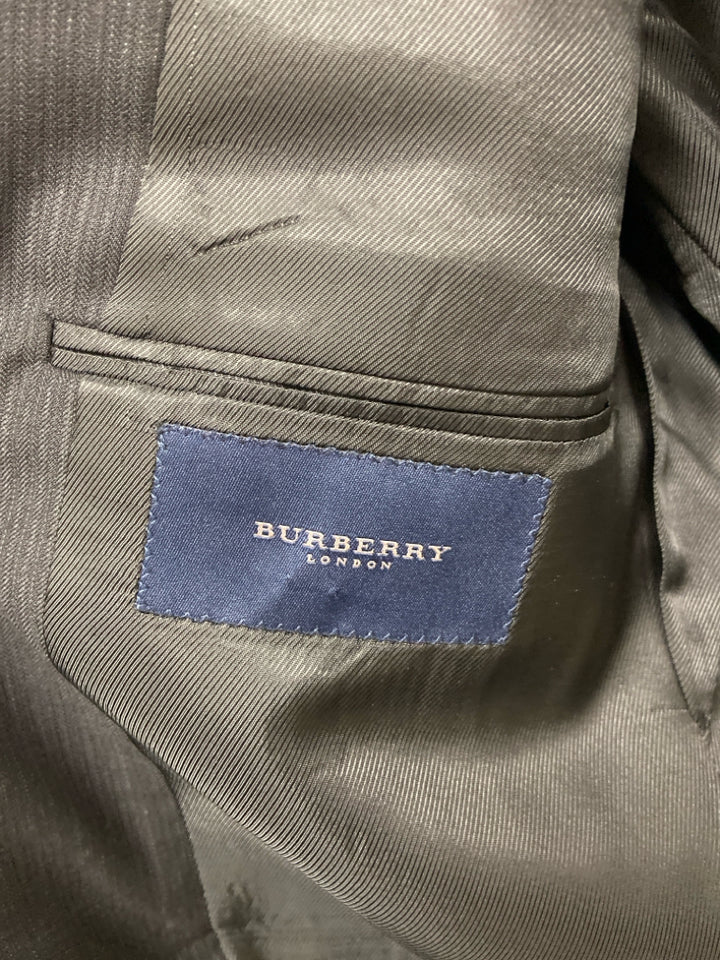 Burberry Size 42L Black Striped Wool Men&