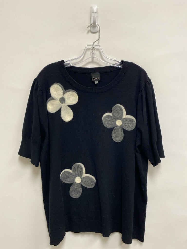 SIZE  2X Black Gray Applique Short Sleeve Plus Size Sweater