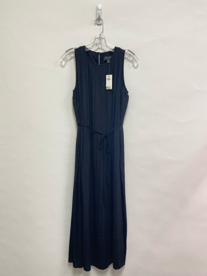 NWT Banana Republic Size XS Black Pleated Sleeveless Ladies Dress