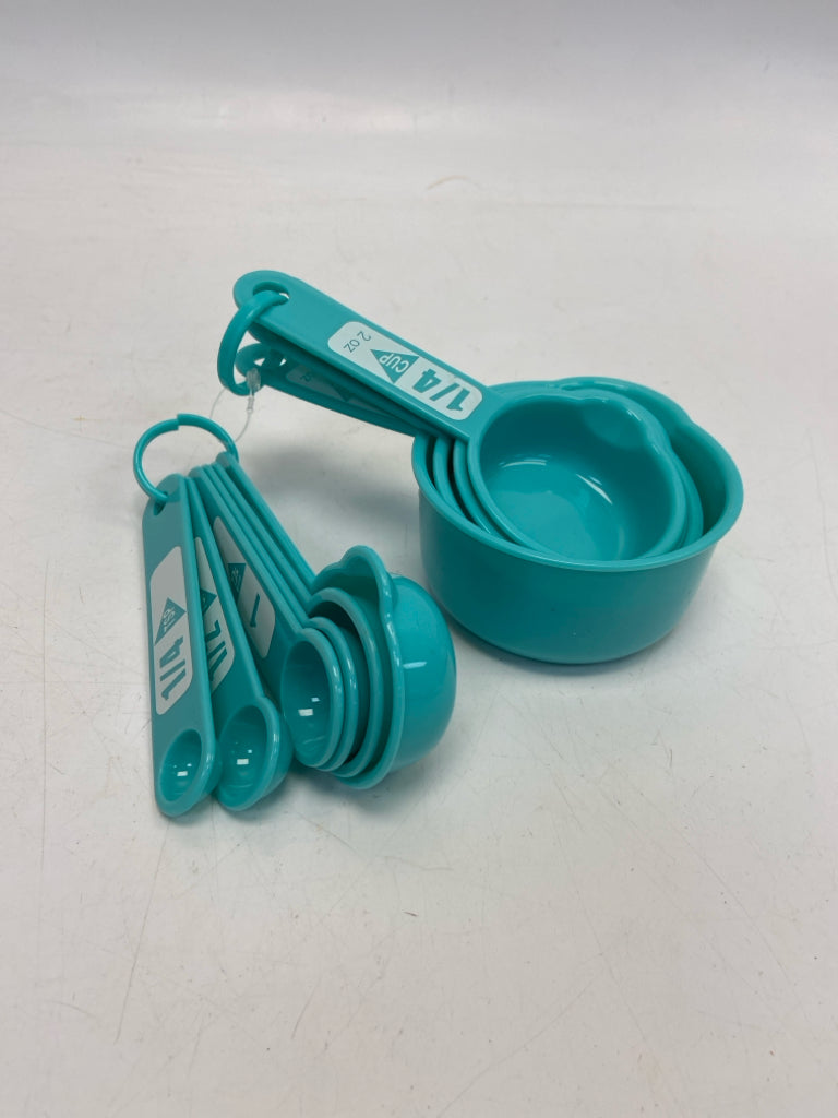 Turquoise Measuring Cups
