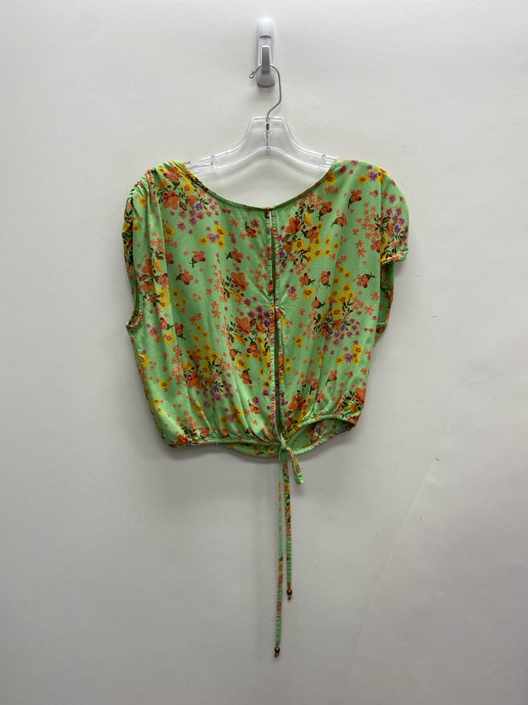 Size M Green Coral/Yellow Flowers Cropped Ladies Top