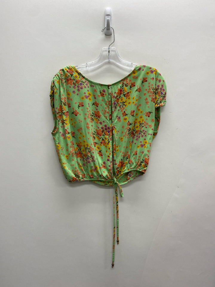 Size M Green Coral/Yellow Flowers Cropped Ladies Top