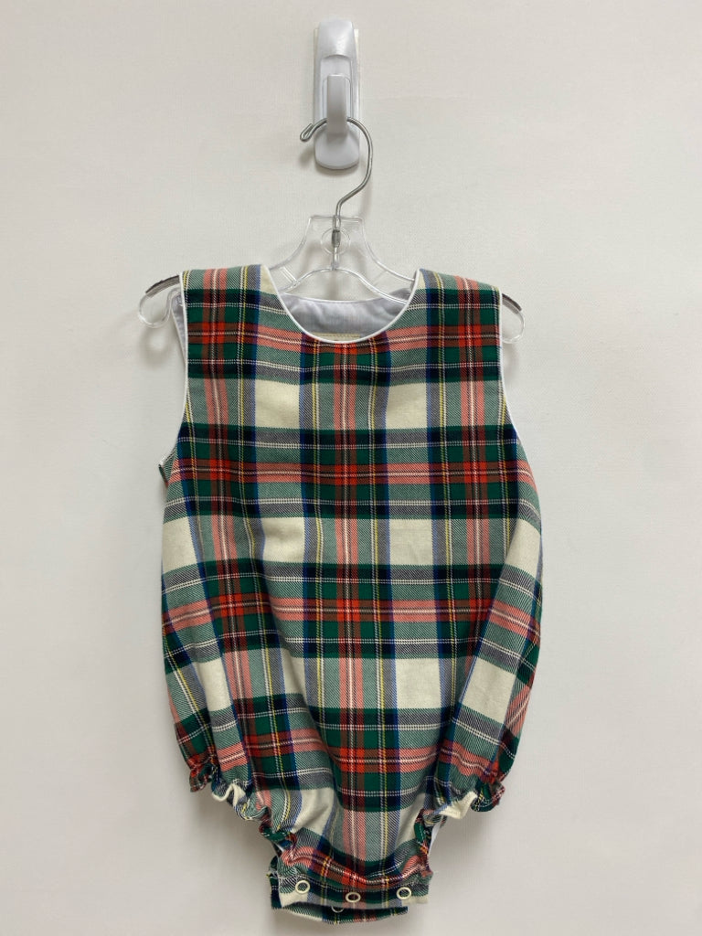 Beaufort Bonnet Co. SIZE 6-12M Cream/Green Red/Black Plaid Sleeveless Boy&