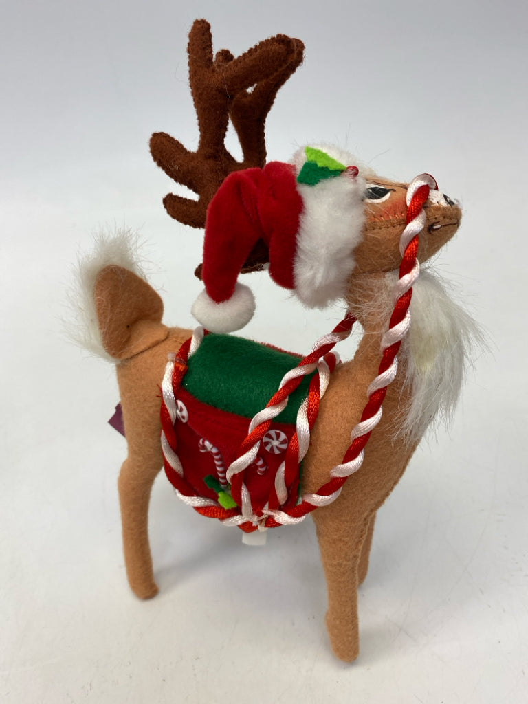 Annalee Tan Red Christmas