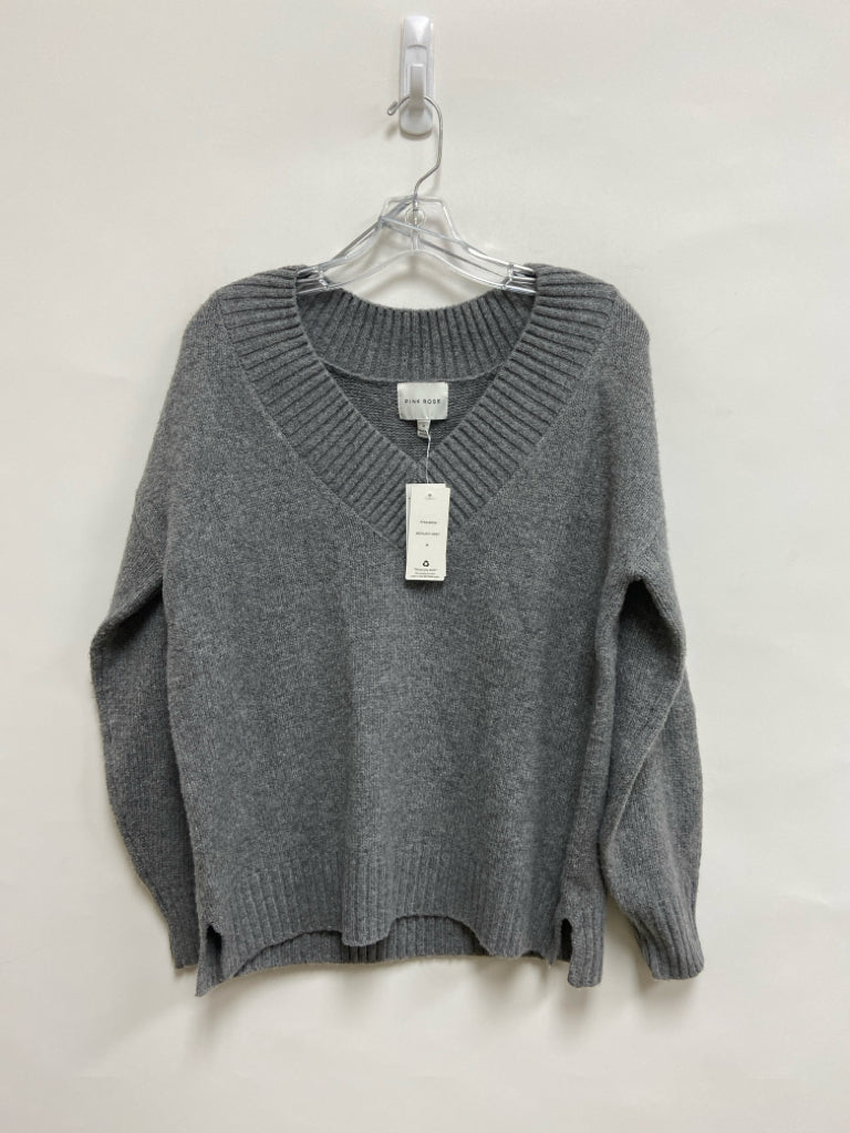 NWT Pink Rose Size M Gray Ladies Sweater