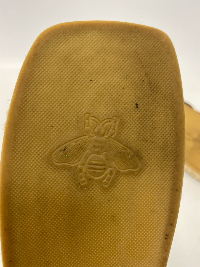 Gucci  Size 39 Green Black Logo Leather Sandals