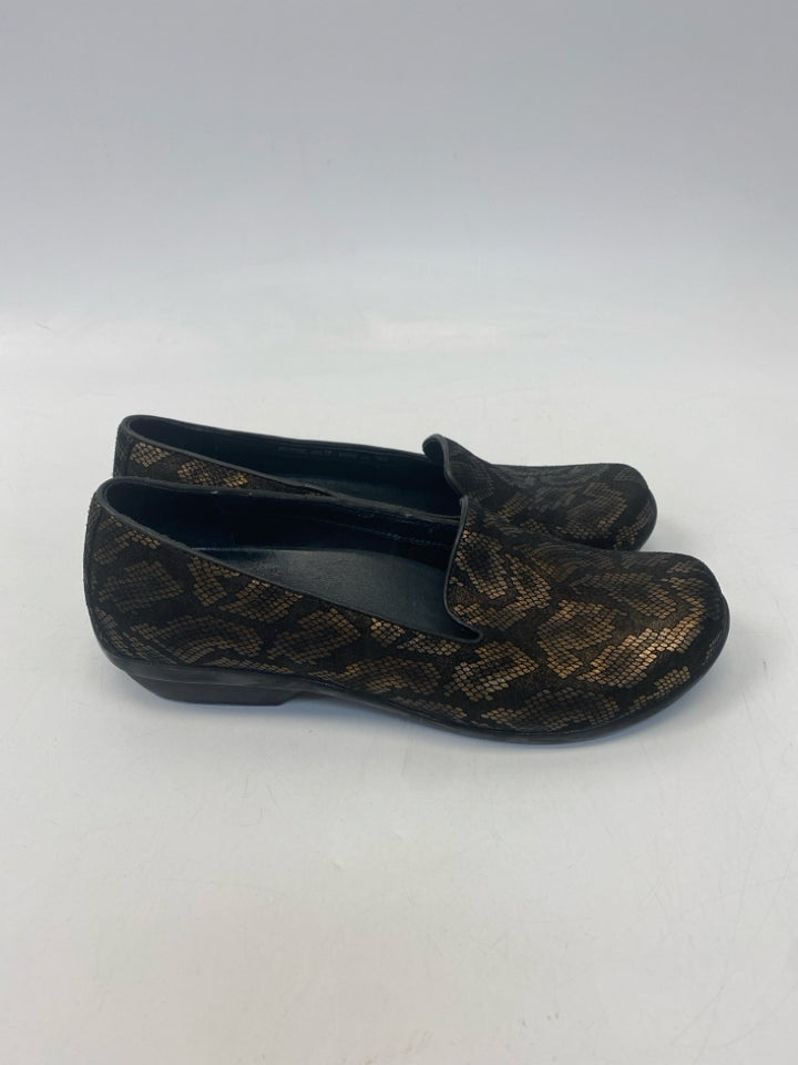 Dansko  Size 39 Black Bronze Animal Print Metallic Flats