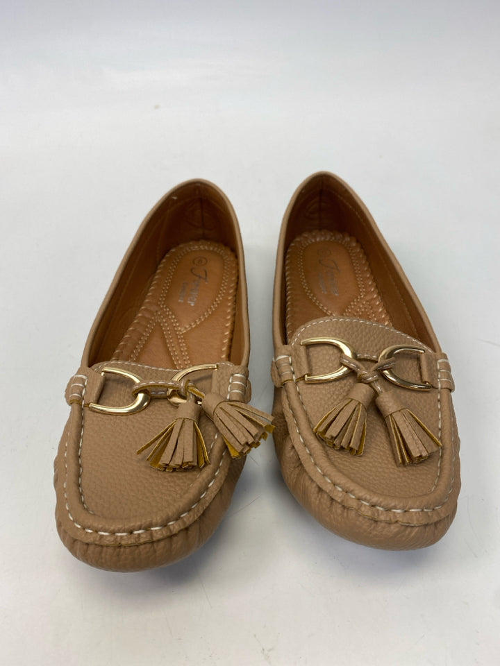 Size 8 Brown Flats