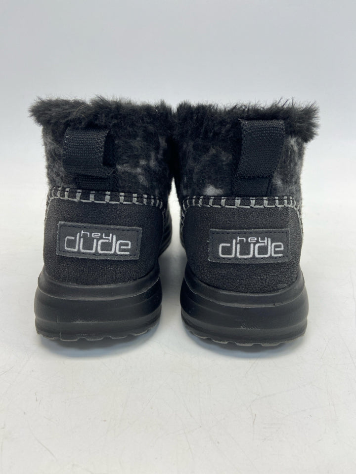 Hey Dude US Shoe Size 8 Gray Black Animal Print Boots