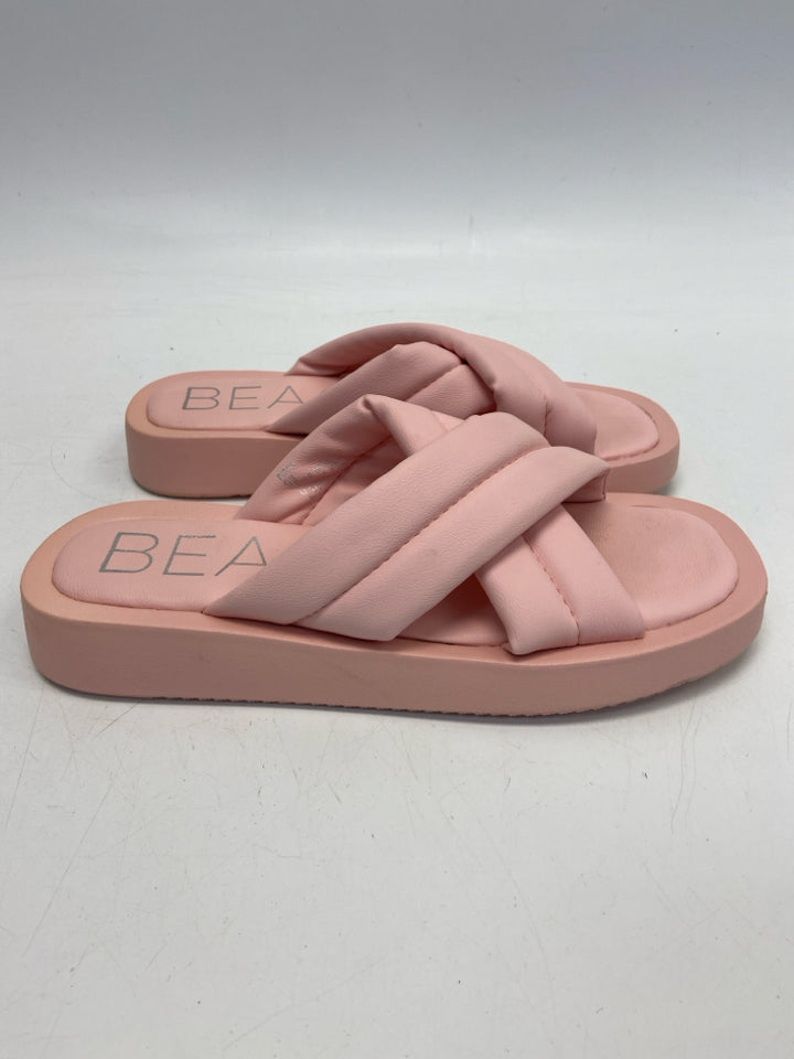 Beach By Matisse Size 9 Pink Crisscross Sandals