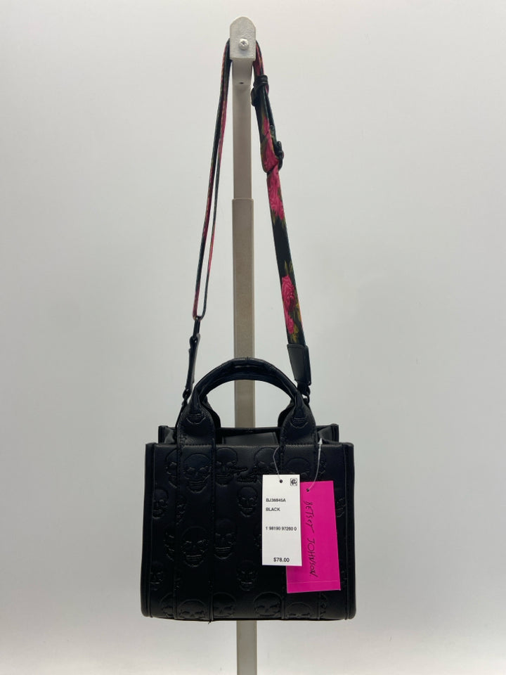 NWT Betsey Johnson Black Skull(s) Handbag