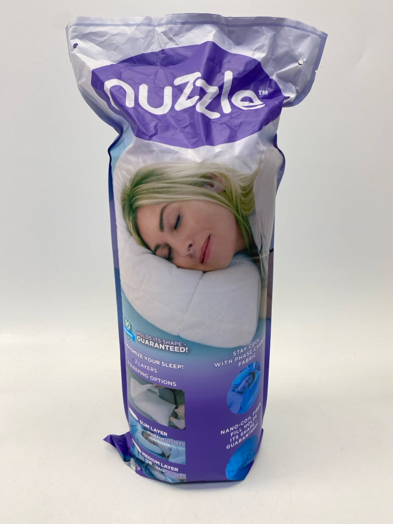 NEW/PKG White Pillow
