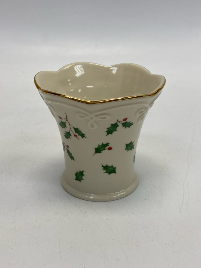 Lenox Cream Green/Red Holly Berries Christmas