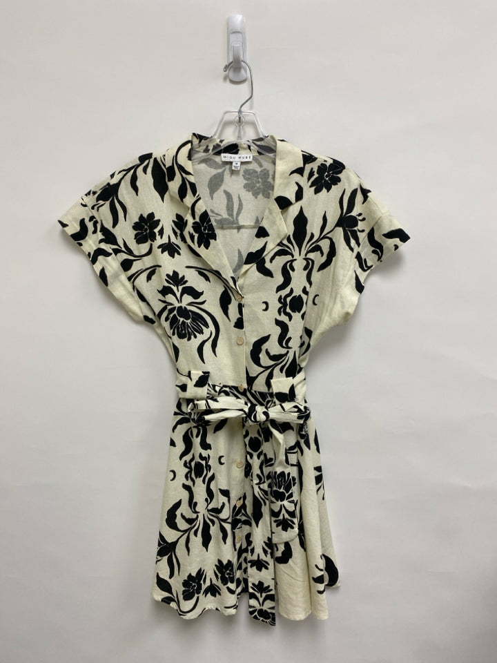 Size M Cream Black Floral Ladies Dress