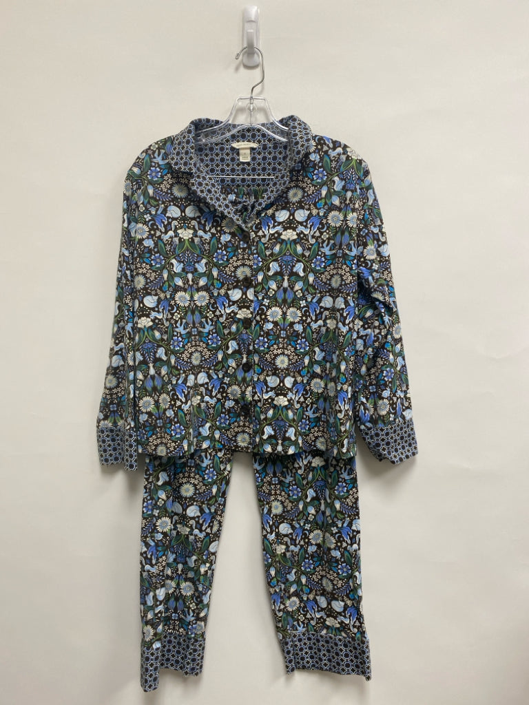 Vera Bradley Size M Brown Blue/Green Animals Ladies 2pc Pajamas