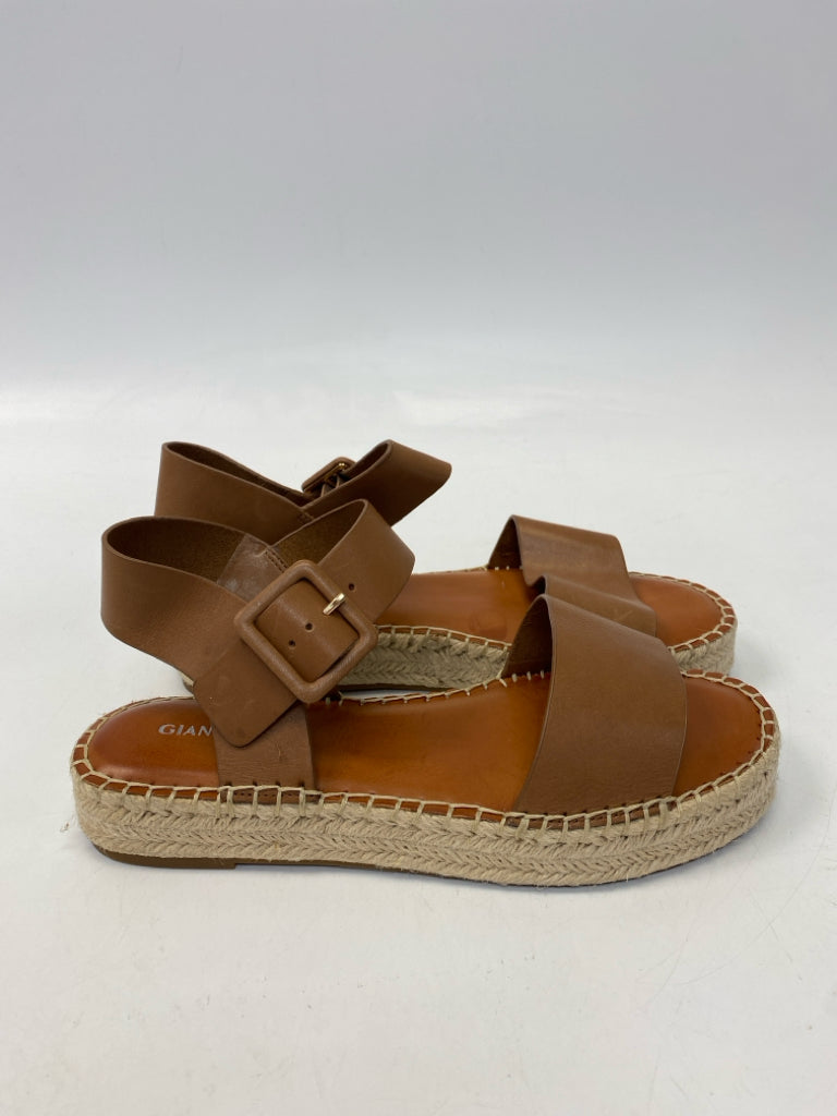 Gianni Bini  Size 9.5 Brown Sandals
