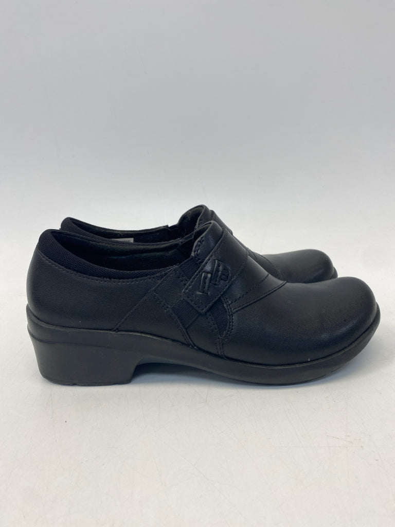 Clarks US Shoe Size 8.5 Black Heels